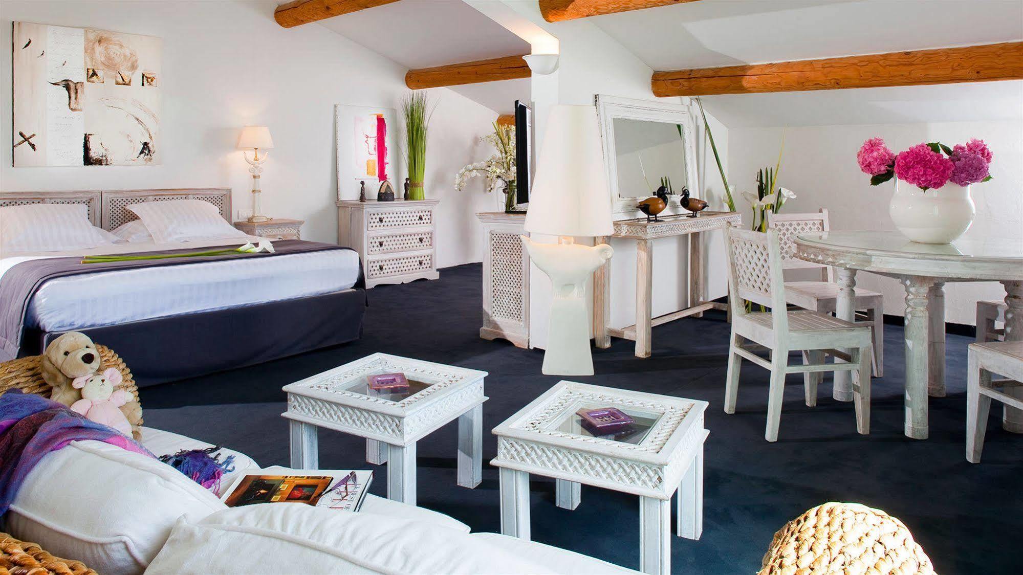 Mangio Fango Hotel Et Spa Saintes-Maries-de-la-Mer Exterior photo